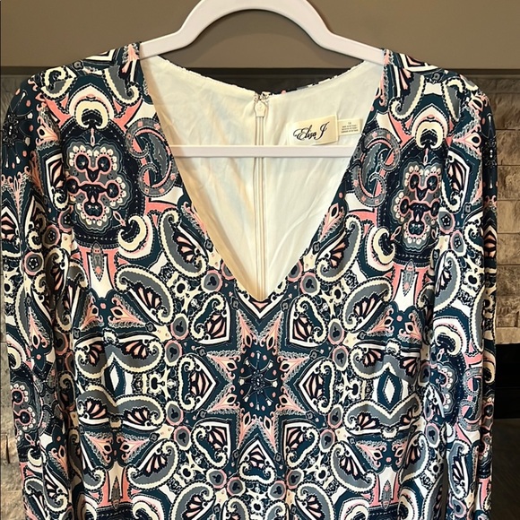 Eliza J Sheath V neckline Dress size 14 - Picture 7 of 13